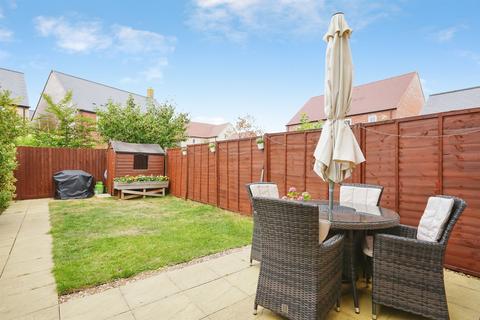 2 bedroom terraced house for sale, Stratford Way, Bicester