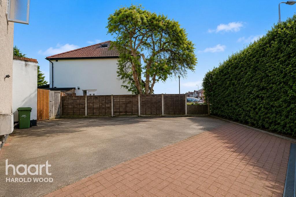 Driveway view, driveway