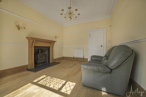 5 bedroom detached house to rent, Gower Rd, Swansea