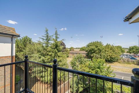 3 bedroom flat to rent, Staines Road East, Sunbury-On-Thames TW16