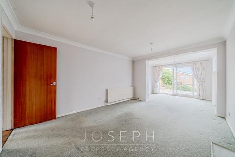 3 bedroom semi-detached house for sale, Abingdon Close, Ipswich, IP2