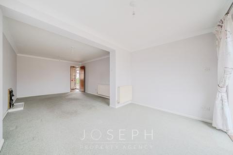 3 bedroom semi-detached house for sale, Abingdon Close, Ipswich, IP2