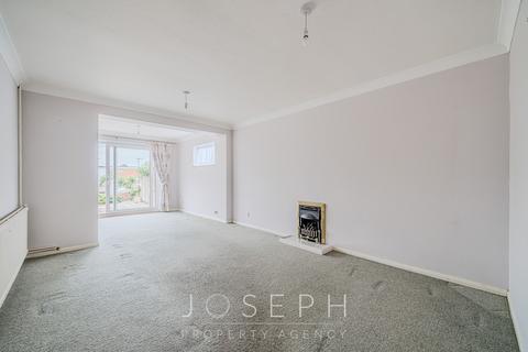 3 bedroom semi-detached house for sale, Abingdon Close, Ipswich, IP2