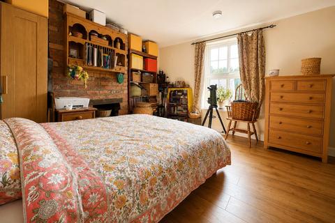 2 bedroom terraced house for sale, Derby Road, Belper DE56