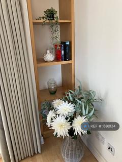 2 bedroom flat to rent, Luralda Wharf, London, E14