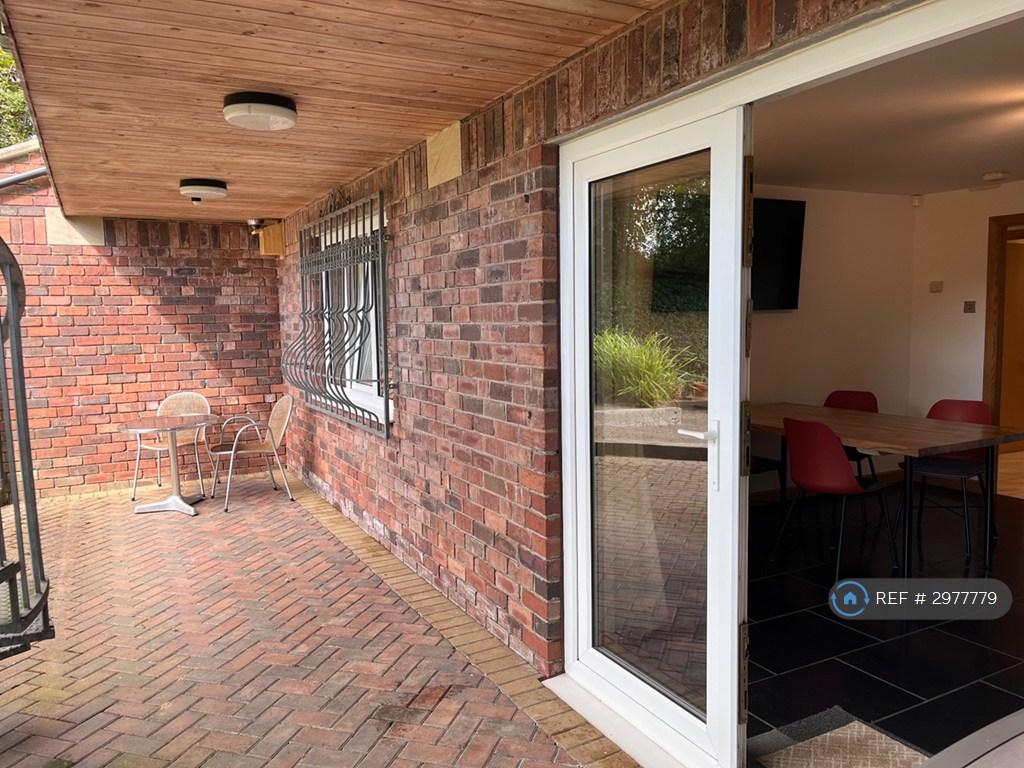 Wood Lane, Leeds, LS7
