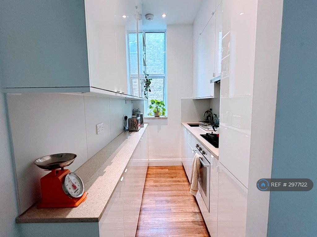 Apartment in London - View 4