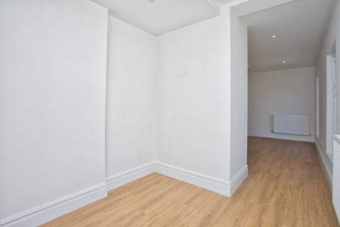 2 bedroom flat for sale, Sandgate Road, Folkestone, Kent, CT20