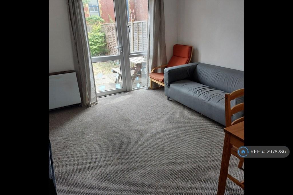 Apartment in Bristol, Stokes Croft, St Paul's - View 2