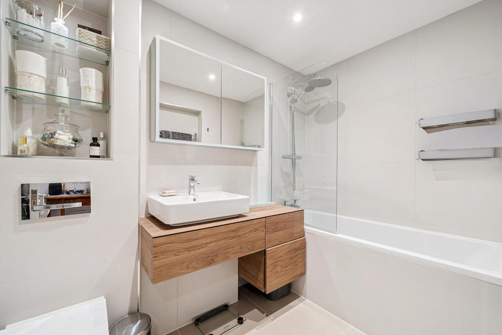 Apartment in London - More