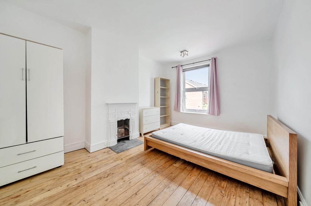Stanmore Avenue, Burley, Leeds, LS4 - More