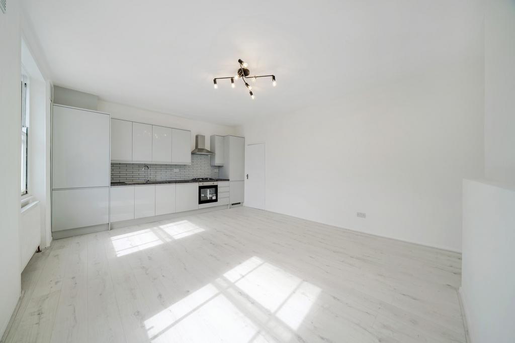 Dining/Kitchen