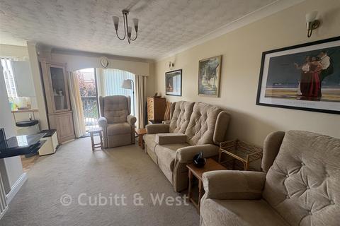 2 bedroom flat for sale, Warblington Street, Portsmouth, Hampshire