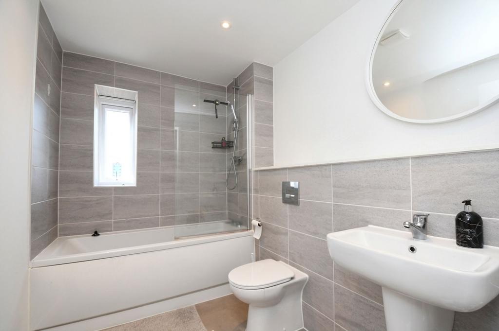 House in Salford, Greater Manchester - View 4