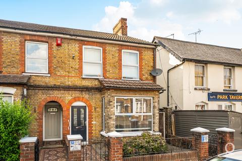 3 bedroom semi-detached house for sale, Park Road, Sittingbourne, Kent, ME10