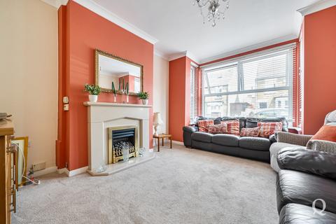 3 bedroom semi-detached house for sale, Park Road, Sittingbourne, Kent, ME10