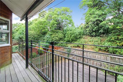 3 bedroom townhouse for sale, Carisbrooke Road, Leeds, West Yorkshire, LS16