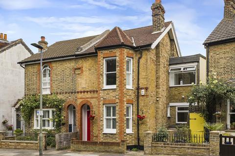3 bedroom semi-detached house for sale, Warner Road, Bromley