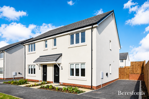 3 bedroom semi-detached house to rent, Little Clobbs Mead, Little Dunmow, CM6