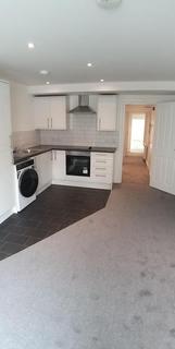 2 bedroom flat to rent, High Street, Gravesend ME14