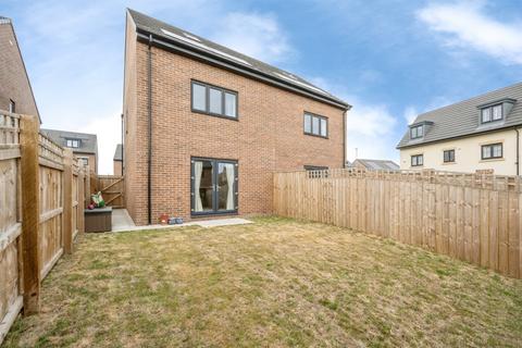 3 bedroom semi-detached house for sale, Bluebell Way, Thurnscoe, Rotherham