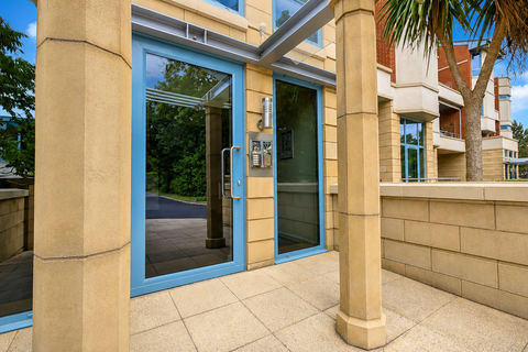 2 bedroom flat to rent, Grosvenor Road, Southport PR8