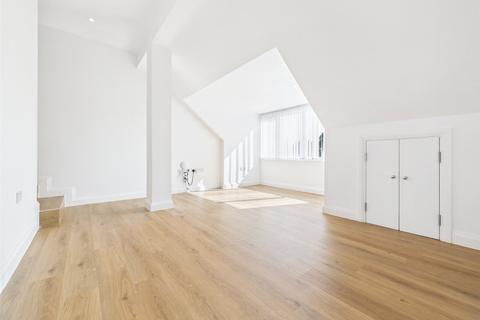 2 bedroom apartment to rent, Albert Road, West Drayton UB7