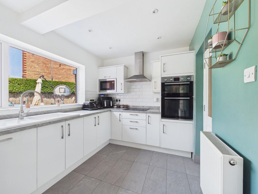 House in Nottingham, Woodthorpe - View 4