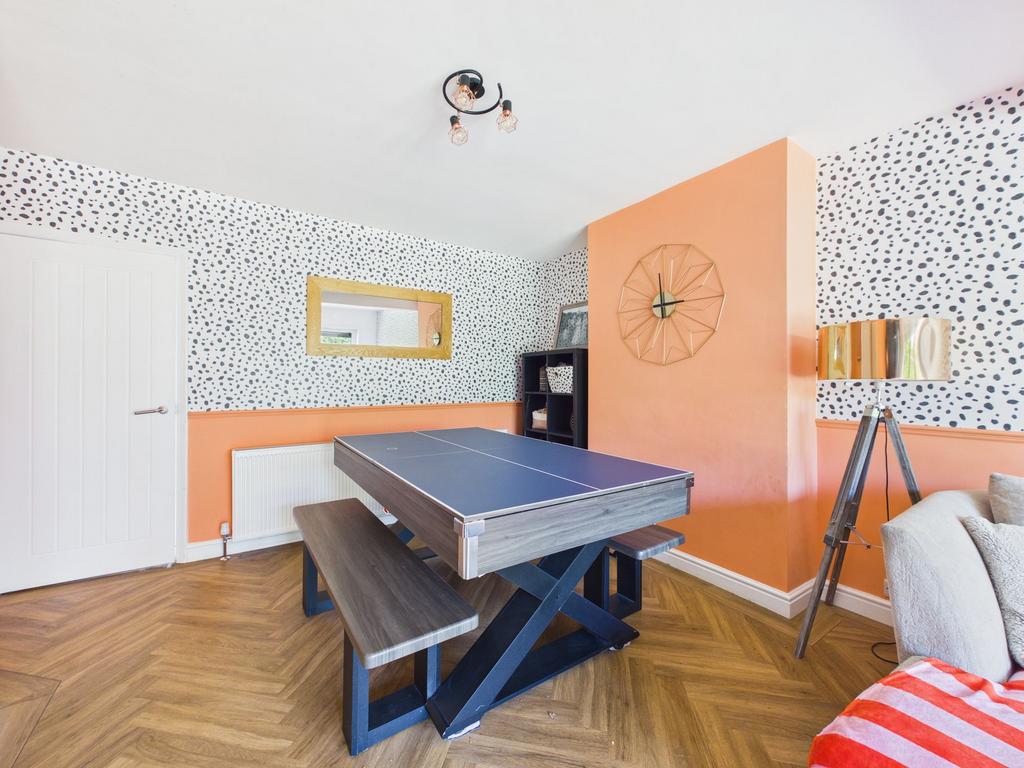 House in Nottingham, Woodthorpe - More