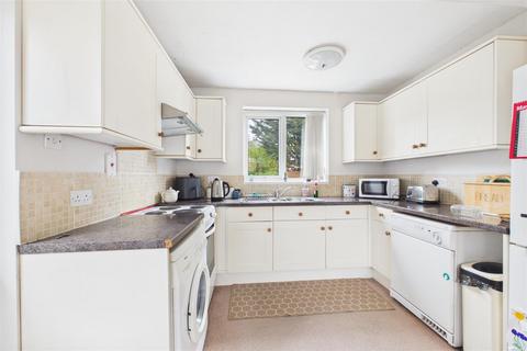 3 bedroom semi-detached house for sale, Quibell Road, Newark