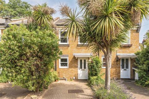 Saddlers Mews, London SW8