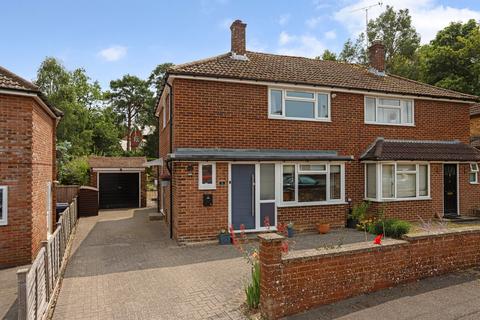 3 bedroom semi-detached house for sale, Beacon Close, Farnham, GU10