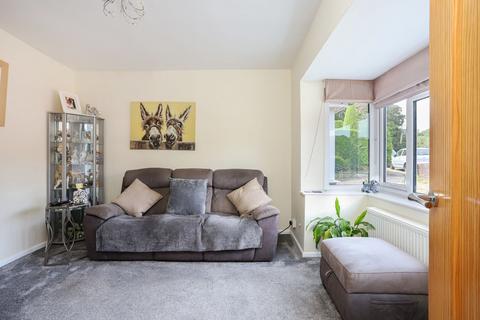 3 bedroom semi-detached house for sale, Beacon Close, Farnham, GU10