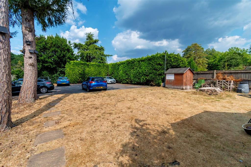 Apartment in Southampton, Aldermoor - View 3
