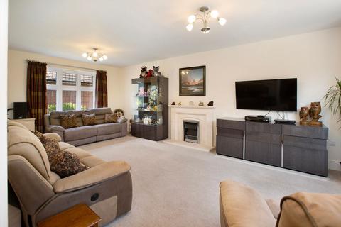 4 bedroom detached house for sale, Lapwing Close, Dawlish EX7
