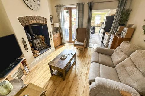 2 bedroom end of terrace house for sale, Lloyd Street, Oswestry