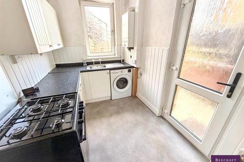 2 bedroom terraced house for sale, Station Road, Thurnscoe, Rotherham