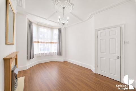 1 bedroom flat to rent, Hampton Road, Ilford IG1