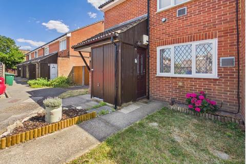 Westland Close, Stanwell, Surrey, TW19
