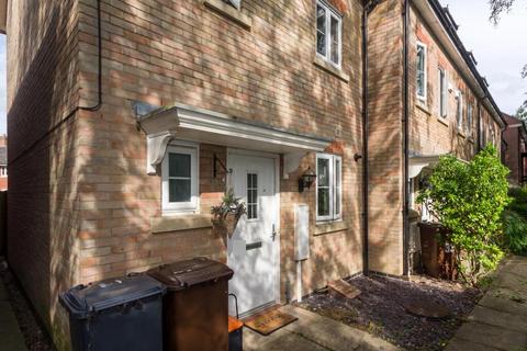 3 bedroom end of terrace house to rent, Carnoustie Drive, Lincoln, LN6