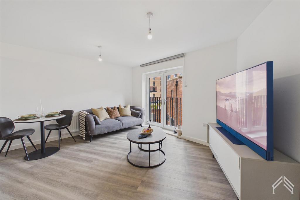 Apartment in Birmingham, West Midlands - View 5