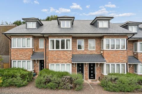 3 bedroom terraced house for sale, Thirlmere Gardens, Northwood HA6