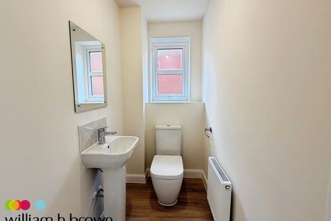 2 bedroom house to rent, Fumitory Close, Ipswich
