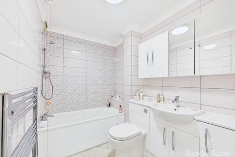 2 bedroom apartment for sale, Holbeck Mews, Scarborough YO11