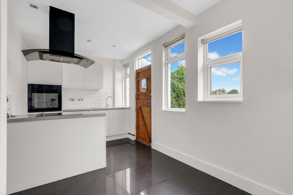 House in Nottingham, Wilford - View 4