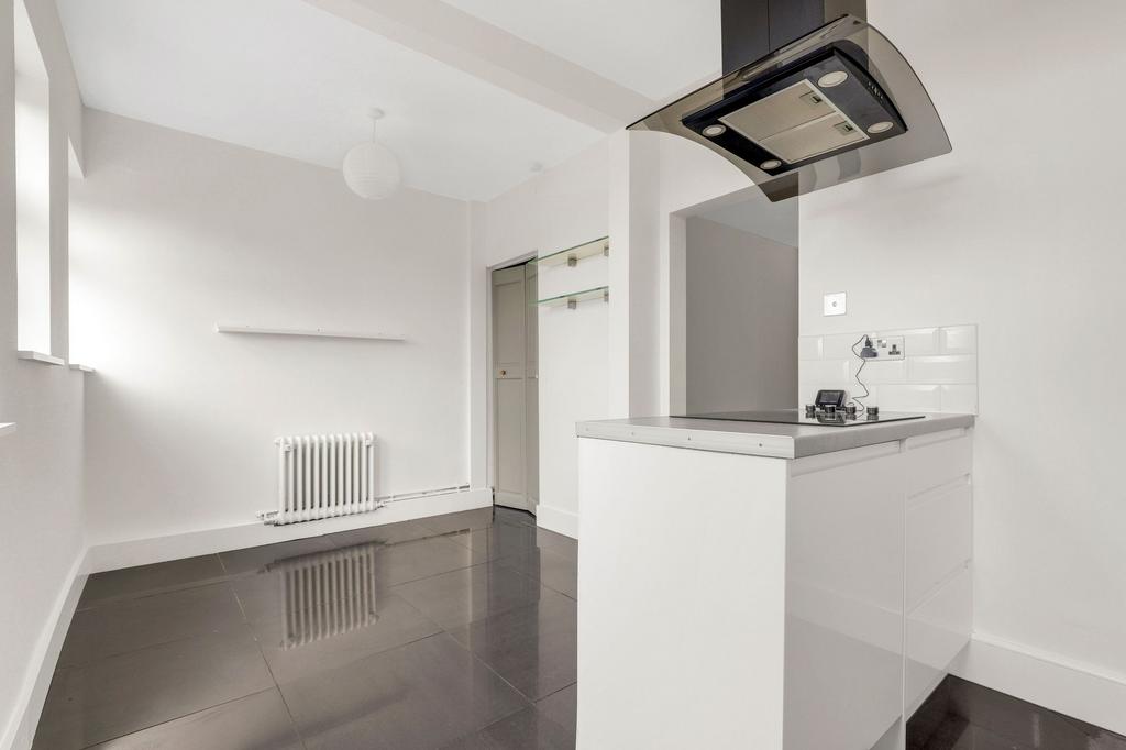 House in Nottingham, Wilford - View 5