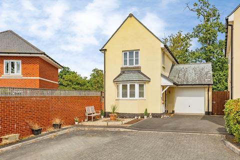 4 bedroom detached house for sale, Finistere Avenue, DAWLISH, Devon, EX7