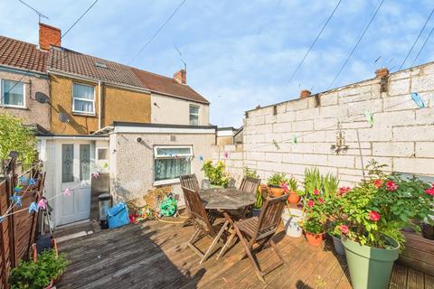 2 bedroom terraced house for sale, Crombey Street, Swindon, Wiltshire, SN1