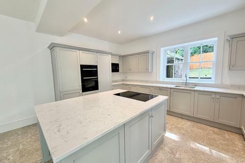 4 bedroom semi-detached house to rent, Lewis Road, Neath, SA11 1DQ