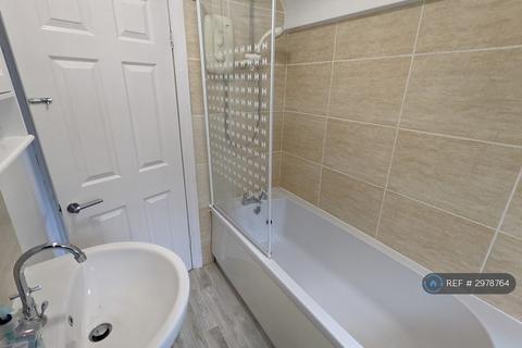 2 bedroom semi-detached house to rent, Annable Road, Stockport, SK6